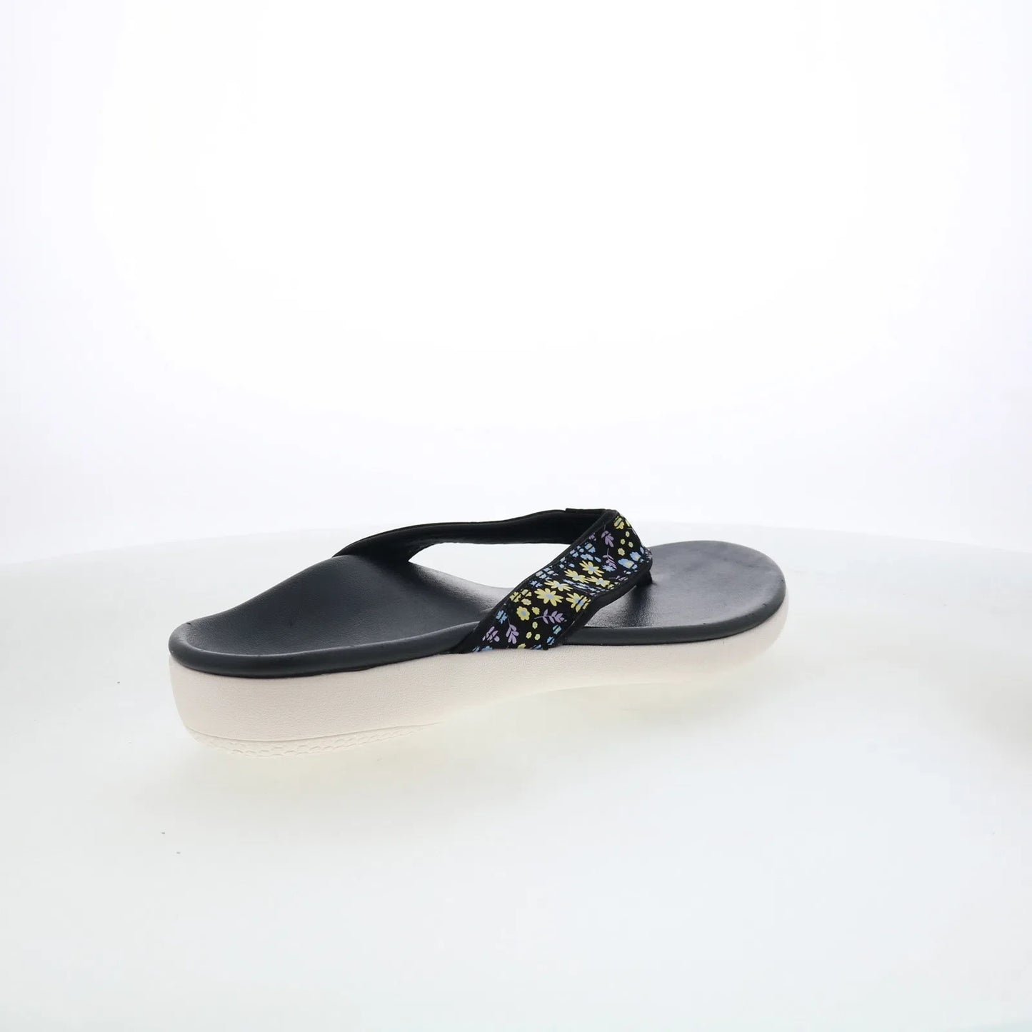 Spenco Yumi Dainty Floral SP1128BLK Womens Black Flip-Flops Sandals Shoes