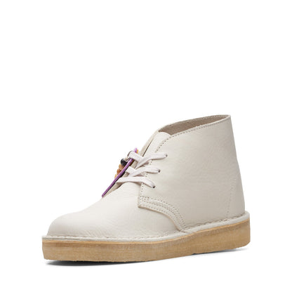 Clarks Desert Coal 26165813 Womens White Nubuck Lace Up Chukkas Boots