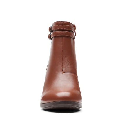 Clarks Bayla Light 26174482 Womens Brown Leather Ankle & Booties Boots