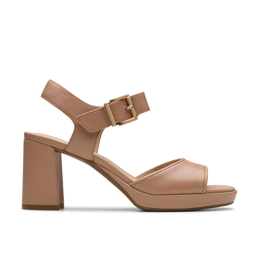 Clarks AmbyrLyn Faye 26182054 Womens Beige Wide Leather Pumps Heels Shoes
