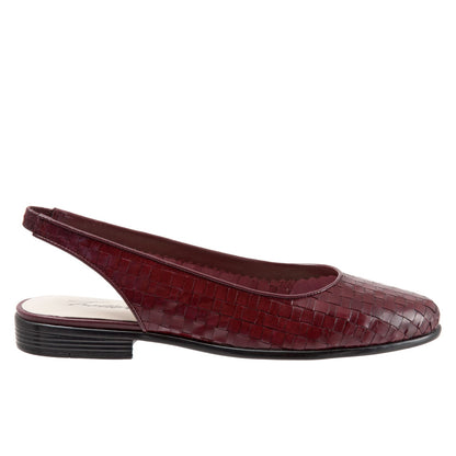 Trotters Lucy T1711-755 Womens Burgundy Extra Wide Slingback Flats Shoes