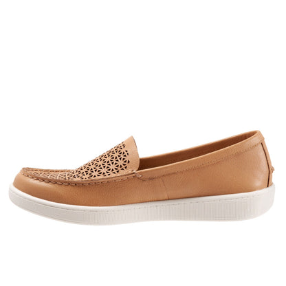 Trotters Audrey T2211-253 Womens Brown Wide Leather Loafer Flats Shoes