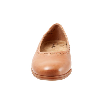 Trotters Dixie T2217-215 Womens Brown Narrow Leather Ballet Flats Shoes