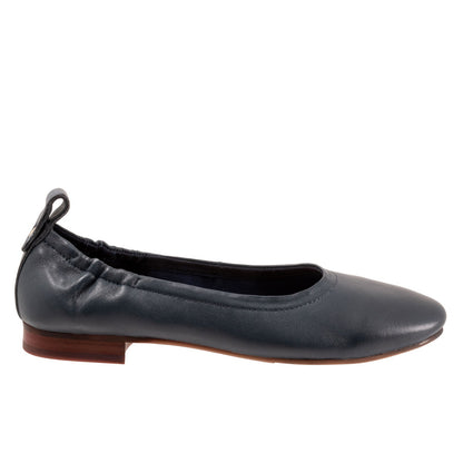 Trotters Gia T2252-400 Womens Blue Wide Leather Slip On Ballet Flats Shoes