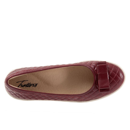 Trotters Anna T2256-601 Womens Red Narrow Leather Ballet Flats Shoes