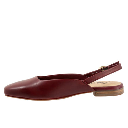 Trotters Holly T2307-642 Womens Red Leather Hook & Loop Slingback Flats Shoes