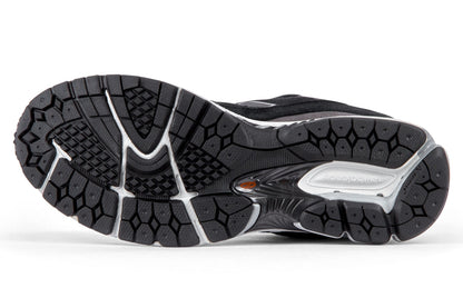 New Balance U2002RC - Black/Castlerock