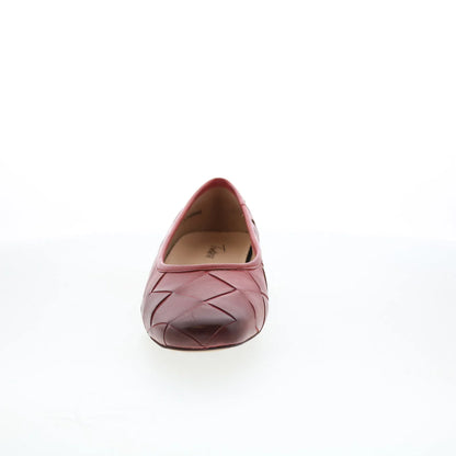 Trotters Hanny T2125-600 Womens Red Leather Slip On Ballet Flats Shoes