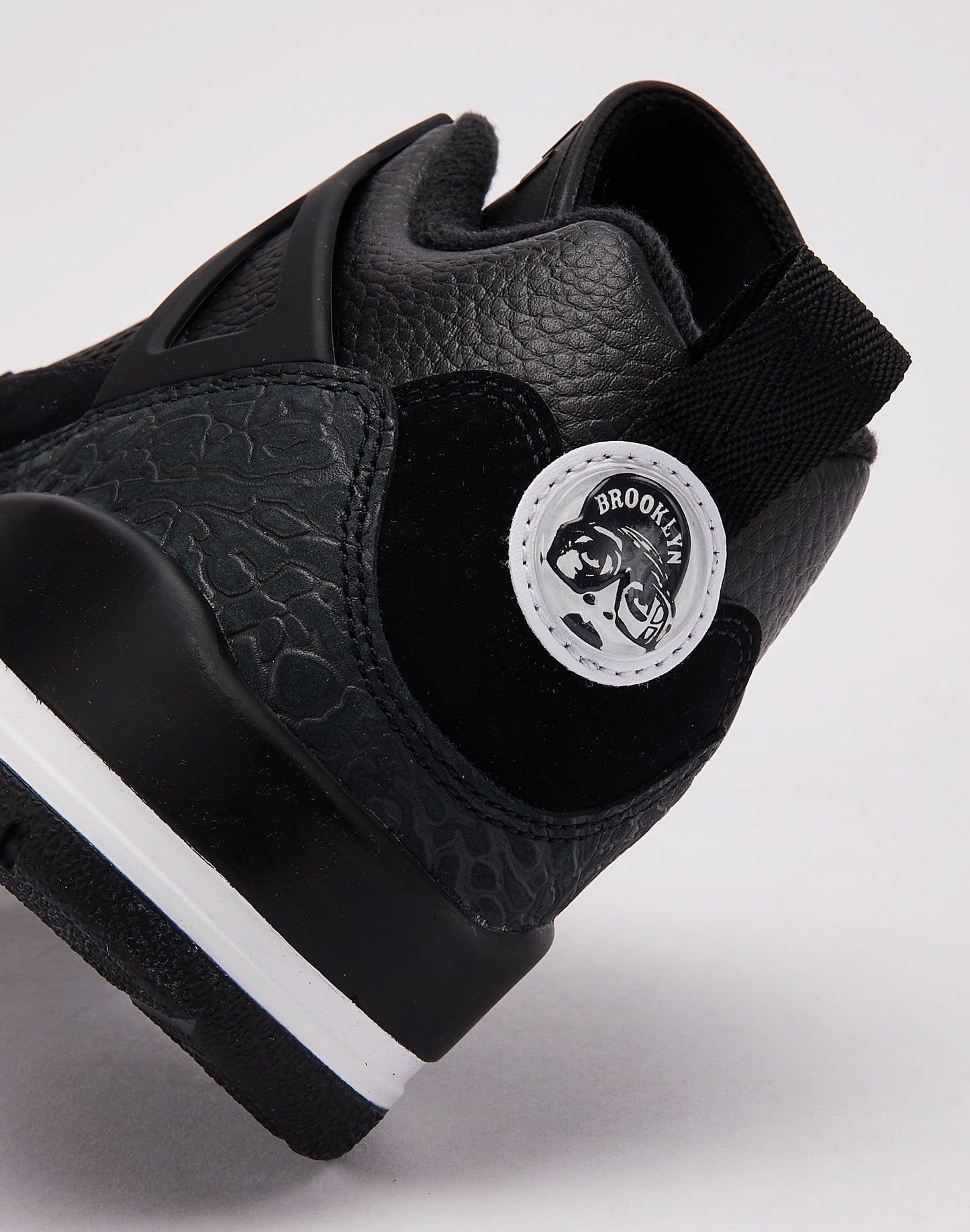 Jordan  Spizike Low