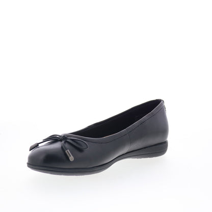 Trotters Dellis T2054-001 Womens Black Leather Slip On Ballet Flats Shoes
