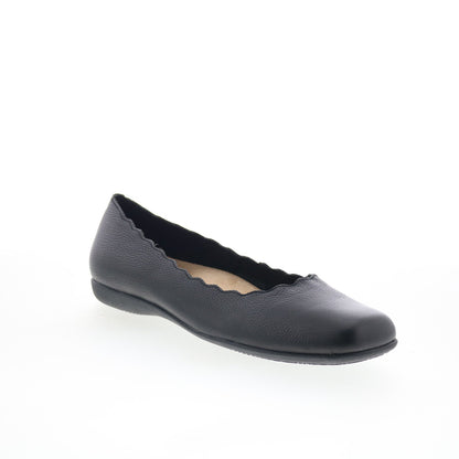 Trotters Sabine T2255-001 Womens Black Leather Slip On Ballet Flats Shoes