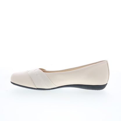 Trotters Stella T2374-112 Womens Beige Synthetic Slip On Ballet Flats Shoes